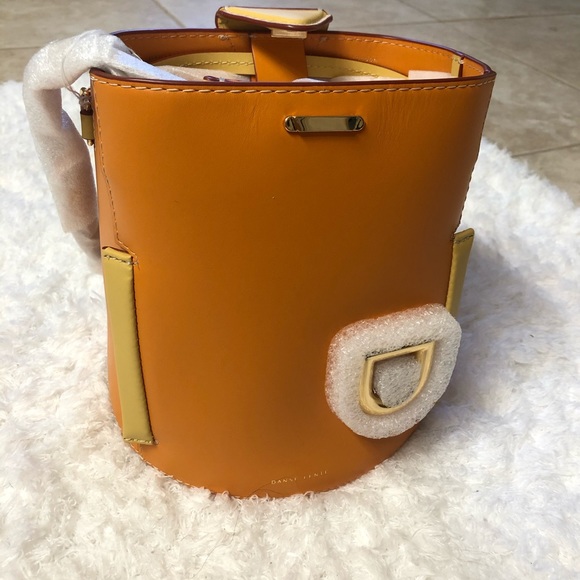 SOLD Danse lente josh bucket leather shoulder bag - Picture 7 of 12